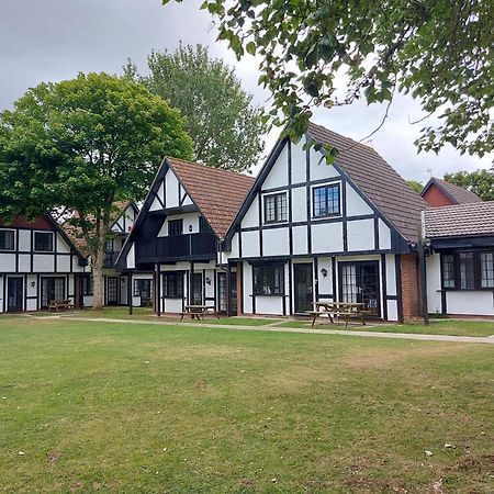 3.9. Tudor Court 海尔 外观 照片